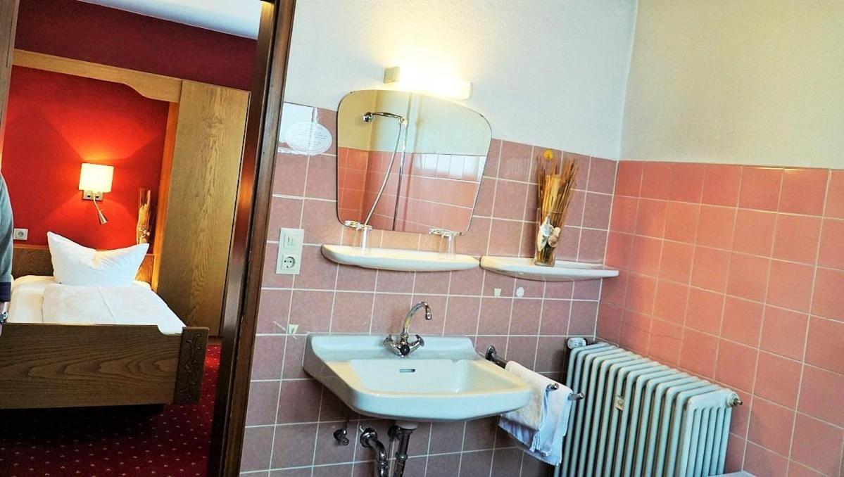 Hotel Zum Goldenen Ochsen Maikammer Zewnętrze zdjęcie