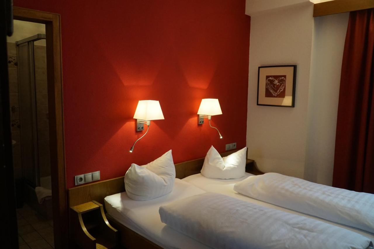 Hotel Zum Goldenen Ochsen Maikammer Zewnętrze zdjęcie