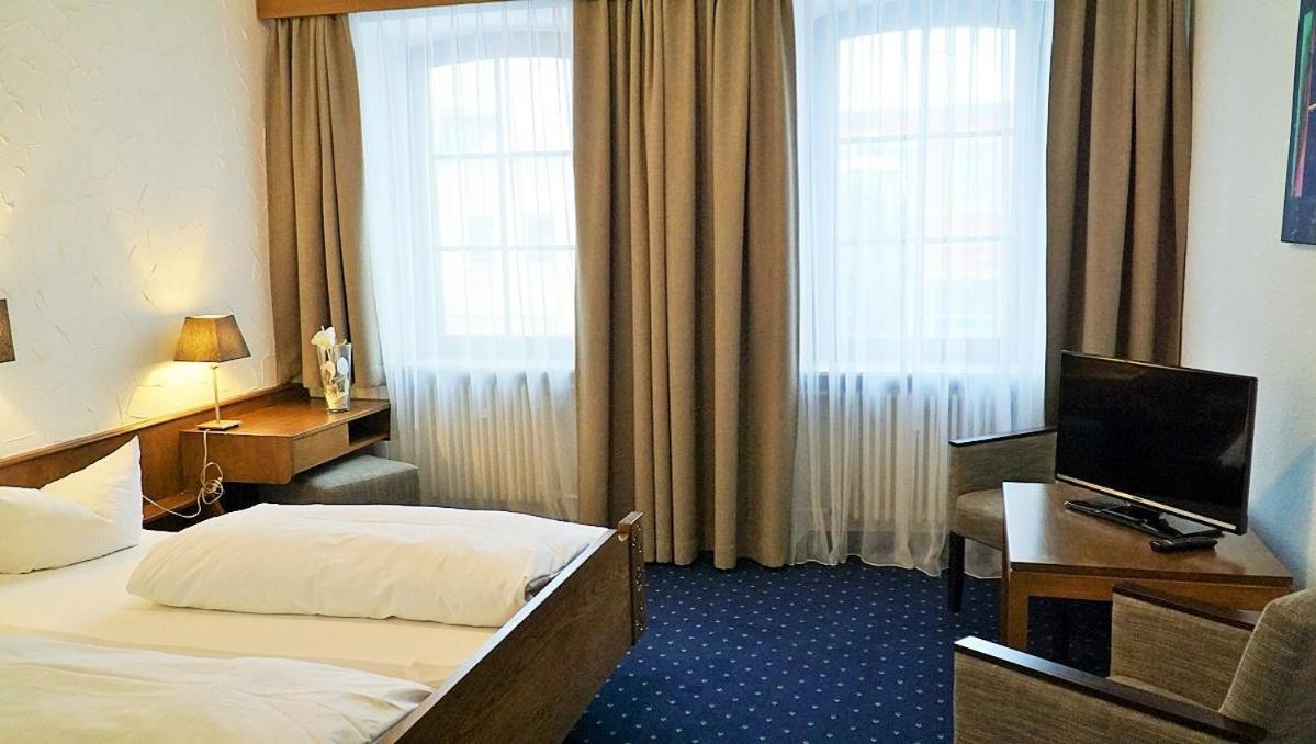 Hotel Zum Goldenen Ochsen Maikammer Zewnętrze zdjęcie
