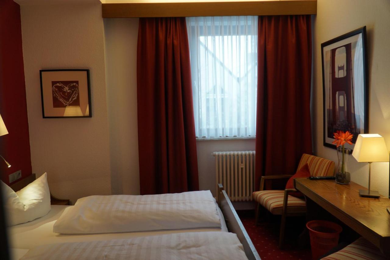 Hotel Zum Goldenen Ochsen Maikammer Zewnętrze zdjęcie