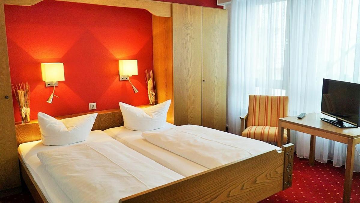 Hotel Zum Goldenen Ochsen Maikammer Zewnętrze zdjęcie